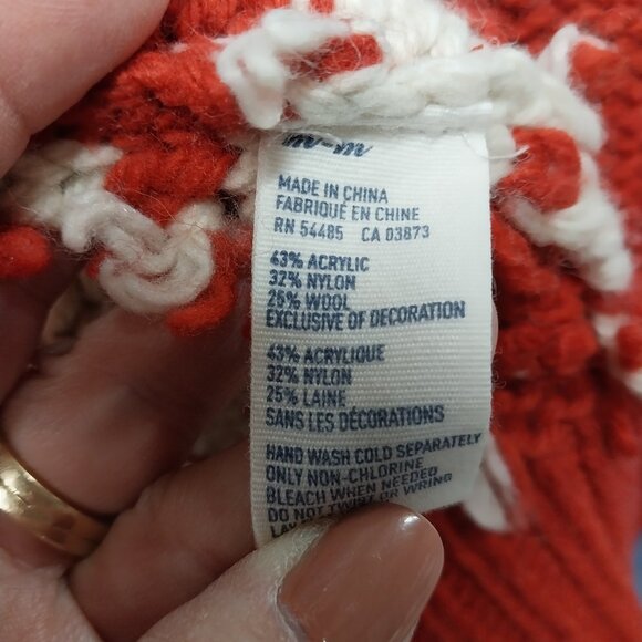 3768 Size Medium American Eagle Red and Cream Knitted Sweater. - Picture 8 of 8